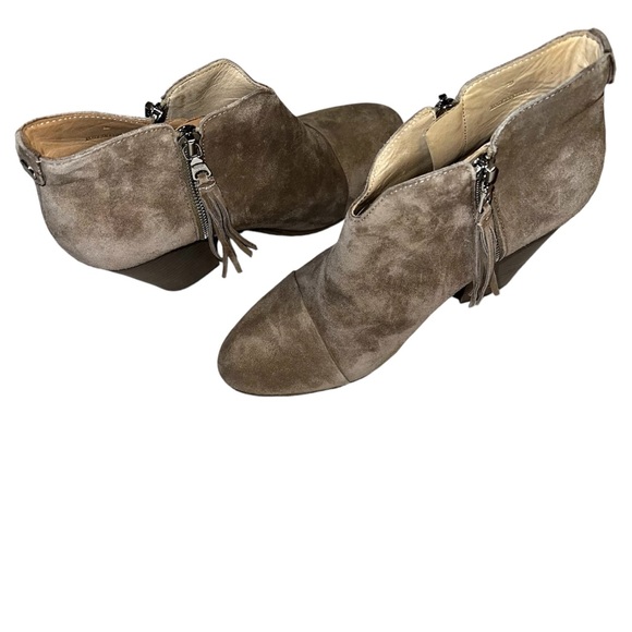 rag & bone Margot Beige Suede Double Zipper Ankle Booties Sz 39 - Picture 4 of 13